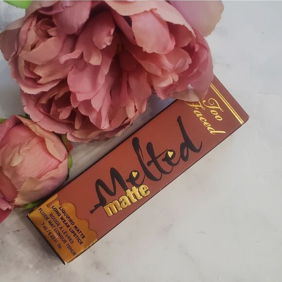 Too Faced Melted Matte Plumping Lipstick- Cool Girl (True Cool Nude) - Picture 10 of 14